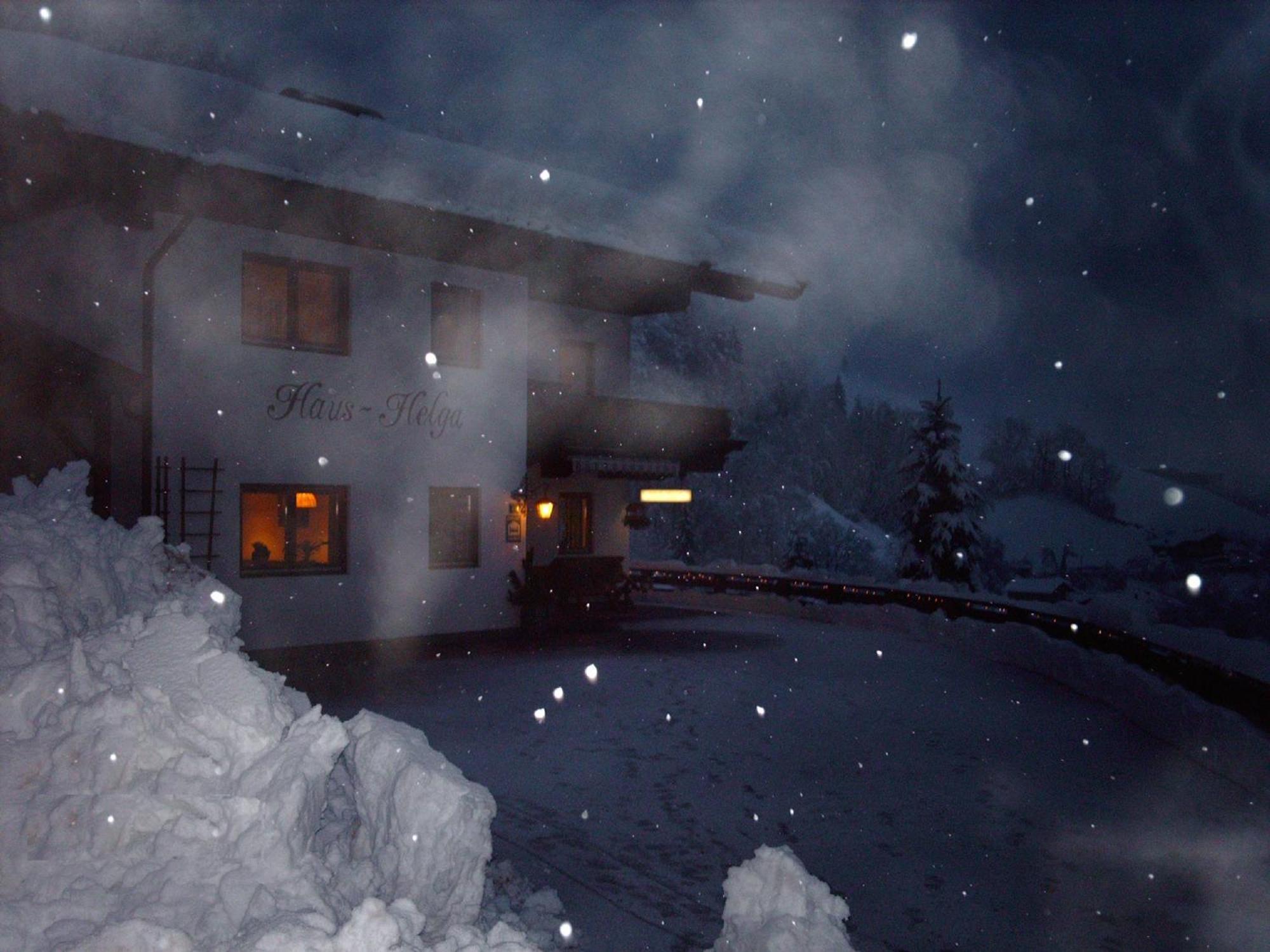 Haus Helga Hotel Ункен Екстериор снимка