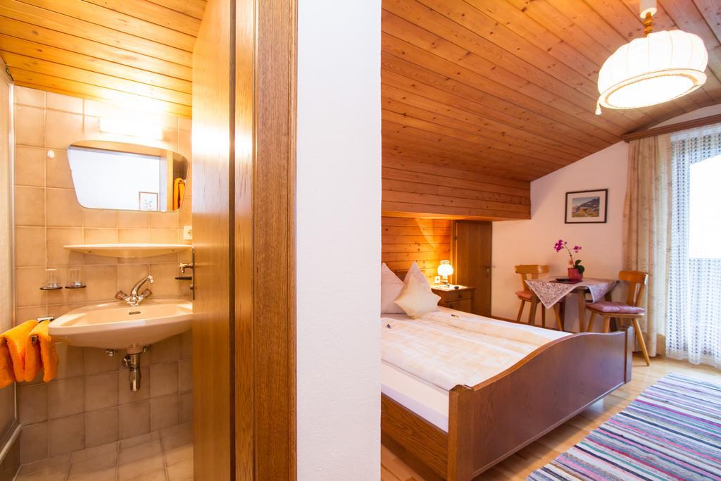 Haus Helga Hotel Ункен Екстериор снимка