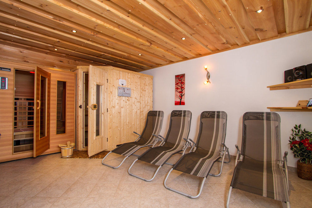 Haus Helga Hotel Ункен Екстериор снимка