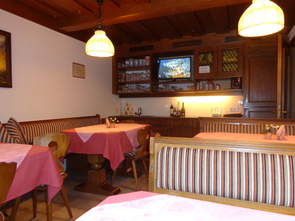 Haus Helga Hotel Ункен Екстериор снимка
